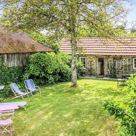 Stunning Home In Quettehou With Wifi Zewnętrze zdjęcie