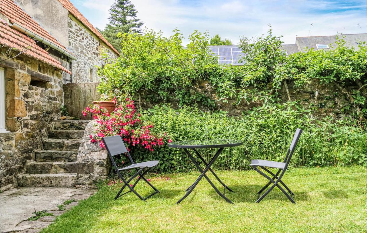 Stunning Home In Quettehou With Wifi Zewnętrze zdjęcie