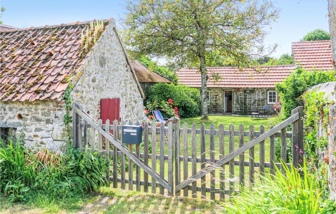 Stunning Home In Quettehou With Wifi Zewnętrze zdjęcie